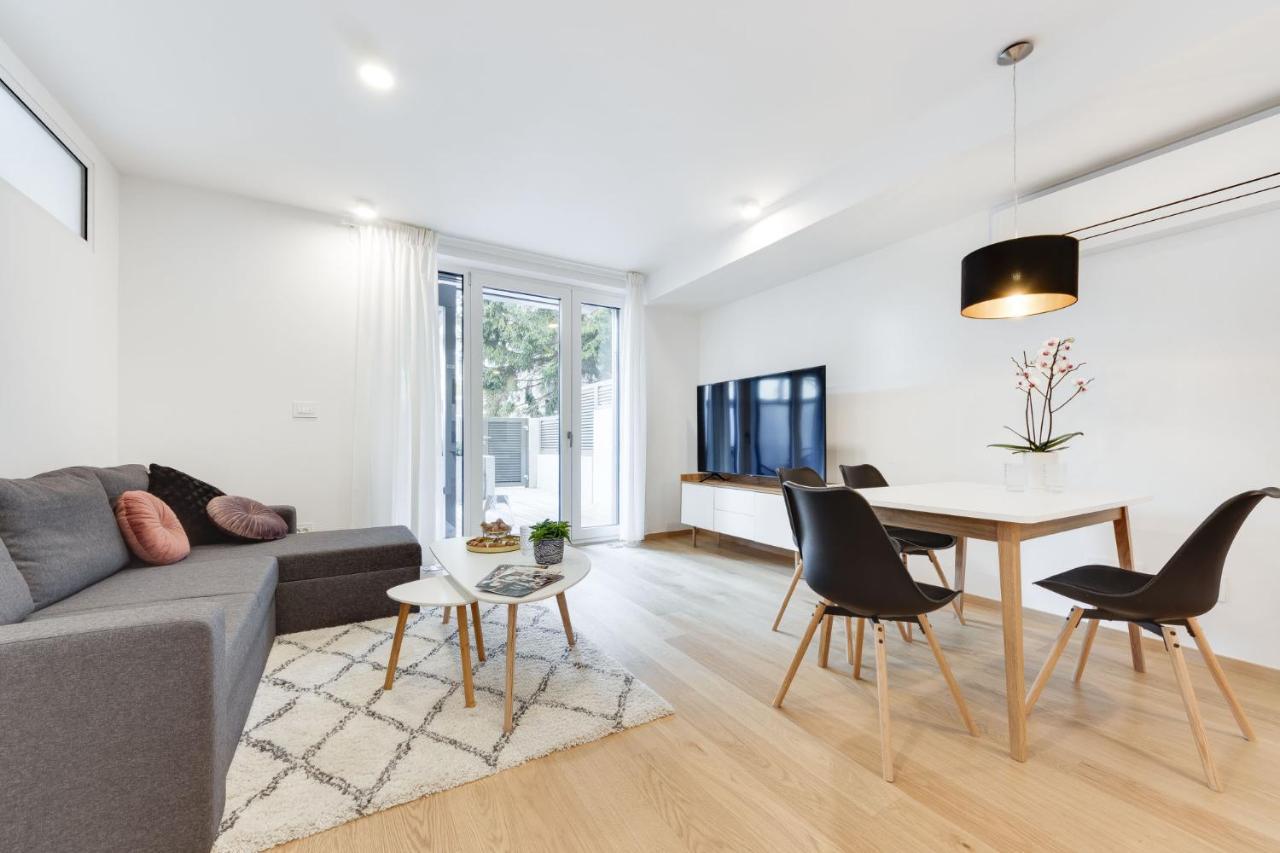 Central Apartment With Private Garage Ljubljana Ngoại thất bức ảnh