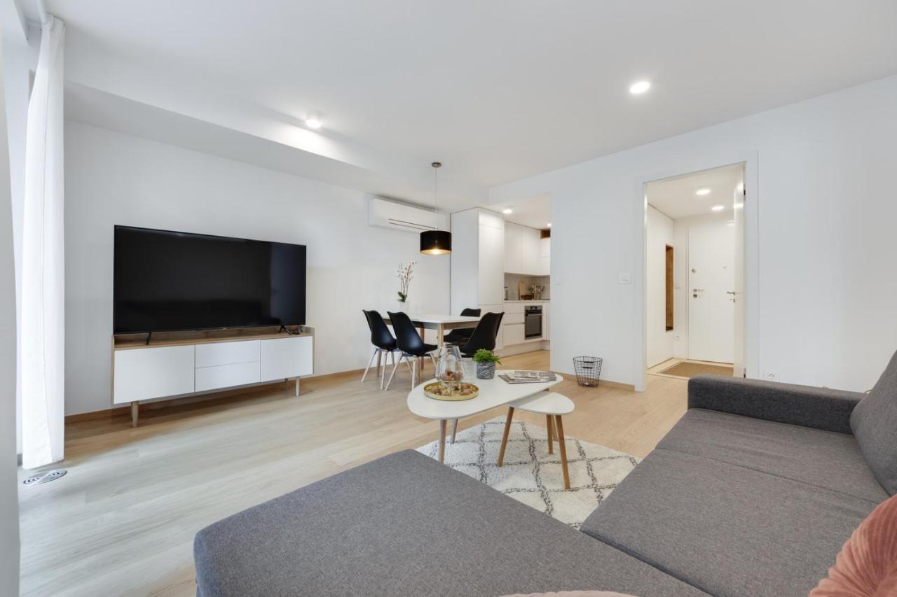 Central Apartment With Private Garage Ljubljana Ngoại thất bức ảnh