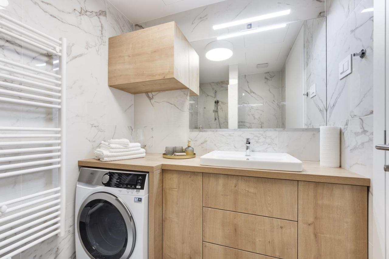 Central Apartment With Private Garage Ljubljana Ngoại thất bức ảnh