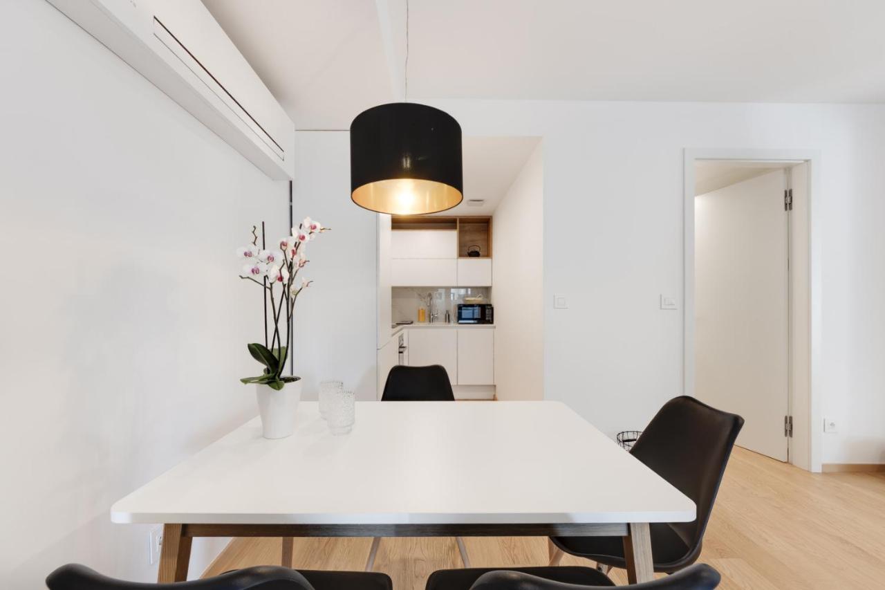 Central Apartment With Private Garage Ljubljana Ngoại thất bức ảnh